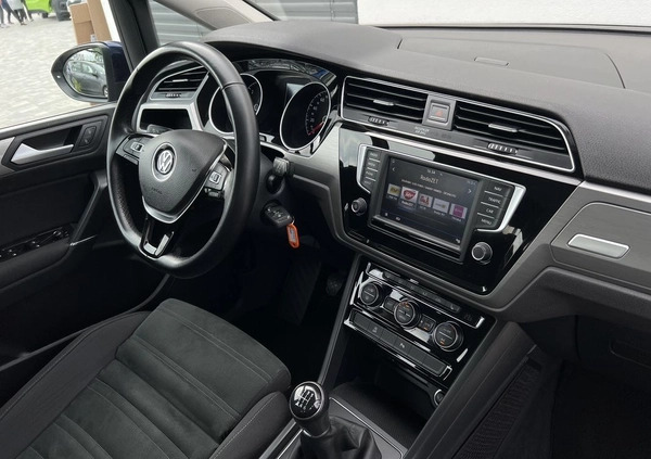 Volkswagen Touran cena 61900 przebieg: 112613, rok produkcji 2016 z Krynica-Zdrój małe 781